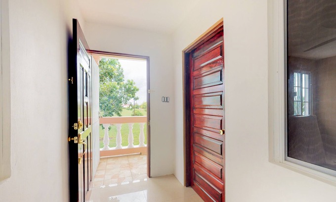 Dangriga Wohnung | Romantisches Studio in ruhiger, entspannender Lage, abgeschlossenes Grundstück und kostenloses Frühstück
