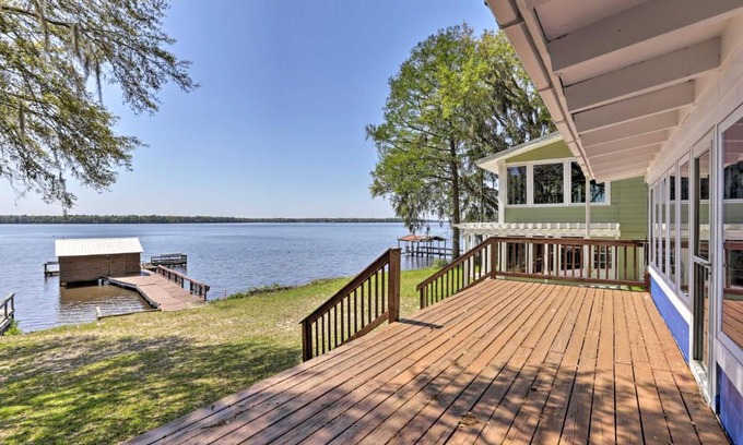 Quincy Haus | Peaceful Escape with Boat Dock on Lake Talquin!