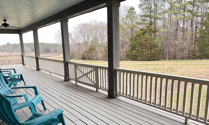 Pheba Haus | Peaceful Gated 2 Bedroom House with Beautiful View