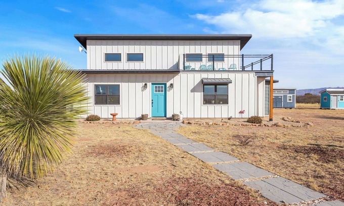 Hereford Sonstige | Peaceful Off-Grid Getaway, Modern Comfort in the Desert