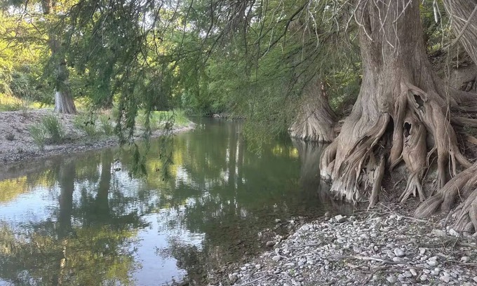 Boerne Haus | Peaceful & Private Riverfront Modern 3/3 on a 1.7 Acre Nature Peaceful & Private