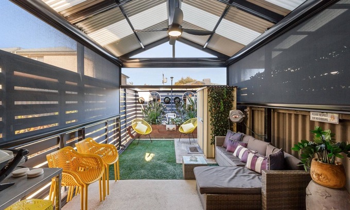 Semaphore Wohnung | Peaceful Retreat Steps from Semaphore Beach