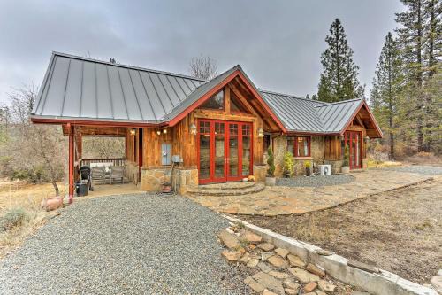 Weaverville Haus | Peaceful Shasta Cascade Getaway on 15-Acre Ranch!