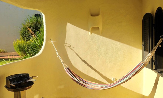 Vale de Covo Wohnung | Peaceful & Spacious Apt with Parking and Queen Bed