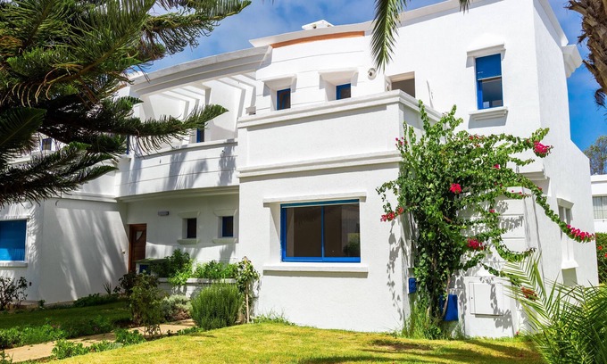 Skhirat Plage Villa | Peaceful villa with a beautiful garden, less than 5 minutes walk from beach