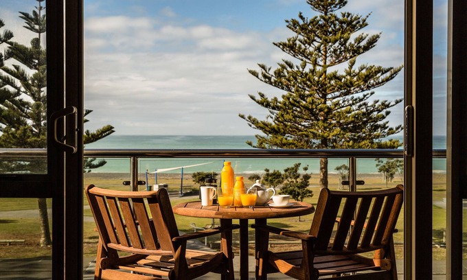 Napier Hotel | Pebble Beach Motor Inn