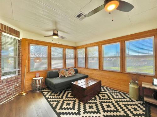 Temple Haus | Pecan Place Rustic Charm Temple Texas