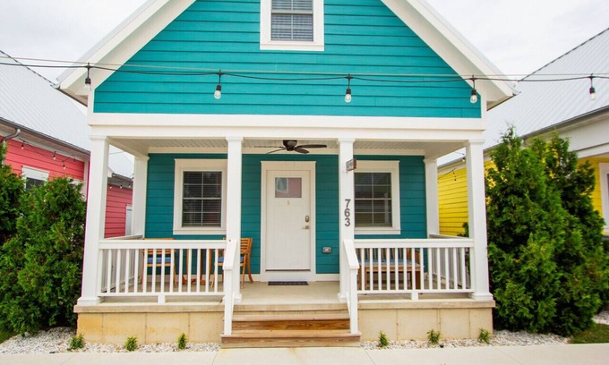 Celina Kabine | Pelican's Perch - 1 Bed/2 Loft Lakeside Cottage!