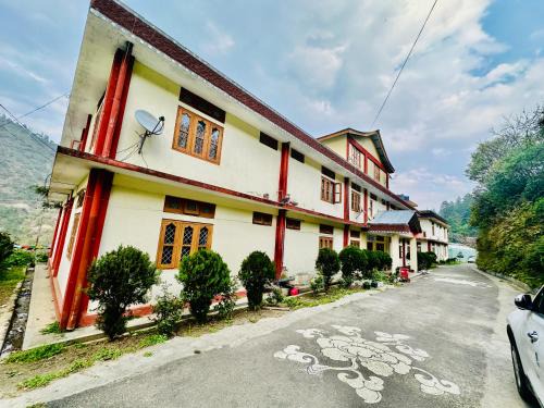 Dirang Haus | Pema Dekey monastic guest house