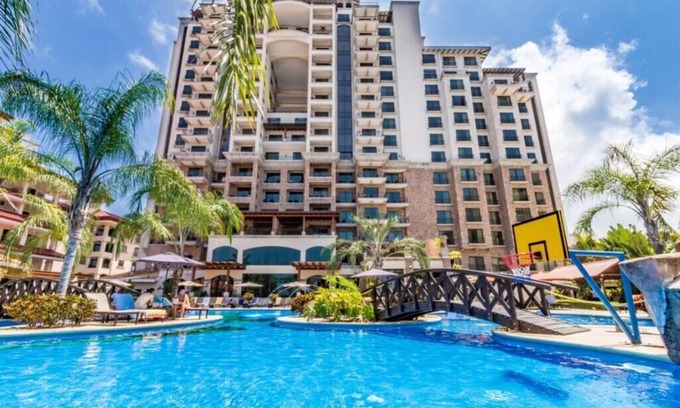 Barrio Los Faroles Wohnung | Penthouse in the Sky at Croc's Casino Resort!