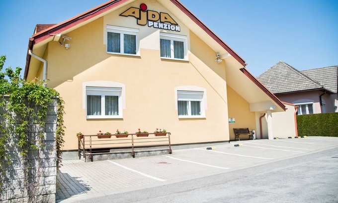 Liptovsky Mikulas Haus | Penzión Ajda