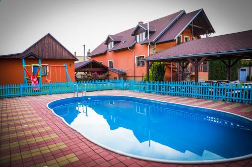 Velky Meder Bed & Breakfast | Penzion SUNGARDEN-Veľký Meder