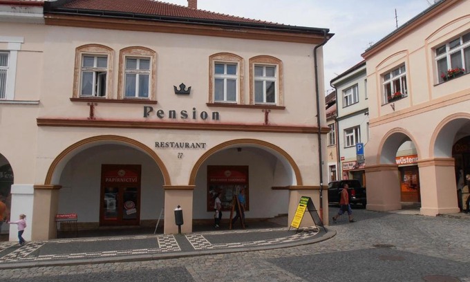 Jicin Haus | Penzion u České Koruny