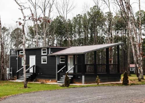Dover Haus | Peppers Place (In The Pines at KY Lake) 131 Pine Grove Lane, Dover, TN 37058