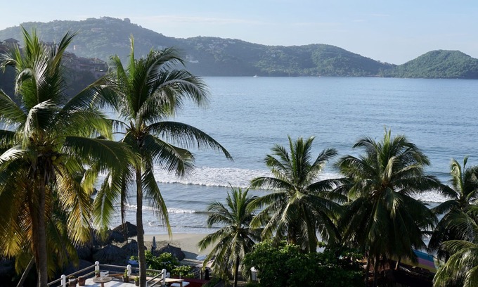 Playa la Madera Wohnung | Perched above Playa La Madera, breathtaking views, steps from "restaurant row"