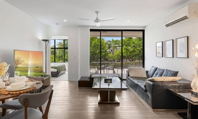 Indooroopilly Wohnung | Perfect Spot Near CBD & UQ | Spacious 2Beds Apt