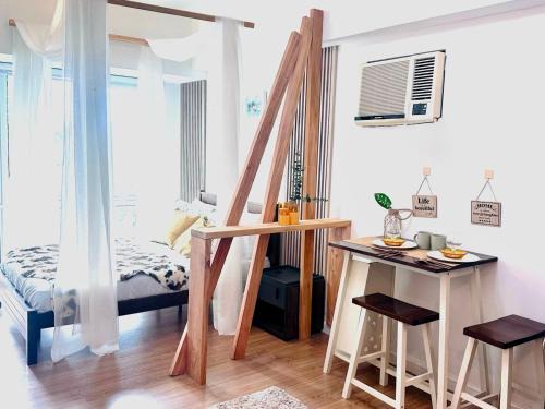 Poblacion District Wohnung | Perfect Staycation at Abreeza Mall with Kitchen, Netflix, Resort-style Pool - Davao Stay Suites T2-815