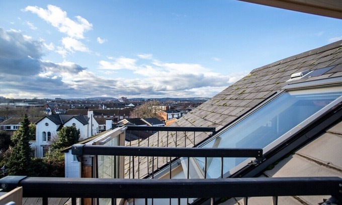 Plasnewydd Wohnung | Perfectly Placed: Cozy Flat in the City's Heart