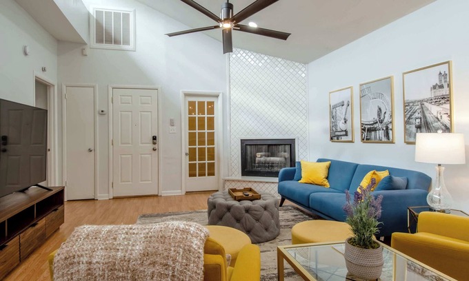 Hillwood Haus | Pet Friendly | Convenient Location