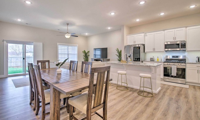 Ozark Haus | Pet-Friendly Ozark Home w/ Yard & Patio