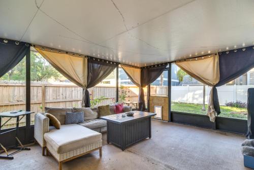 Oldsmar Haus | Pet-Friendly Tampa Bay Getaway Walk to the Water!