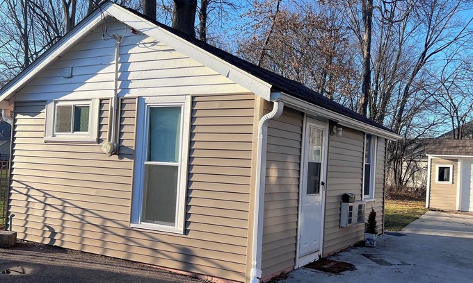 Berea Haus | Pet friendly tiny home in Berea!