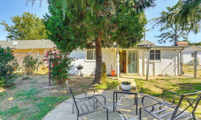 Red Bluff Wohnung | Pet-Friendly Unit w/ Yard Near Sacramento River!