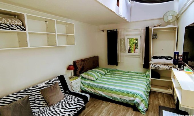 Le Blanc-Mesnil Wohnung | Petit studio pour 4 personnes avec coin jardin
