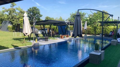 Buriram Haus | Phornkanok pool villa Friends & Family