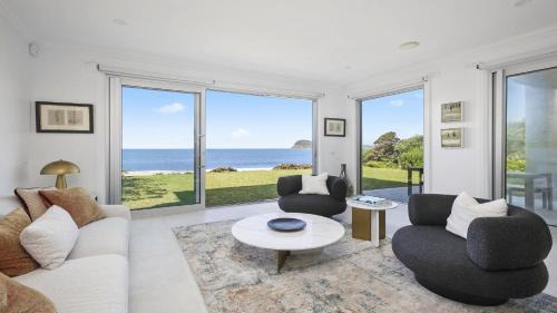 Pearl Beach Haus | PIHI Beachfront , Pearl Beach, 5beds, 5 bathrooms