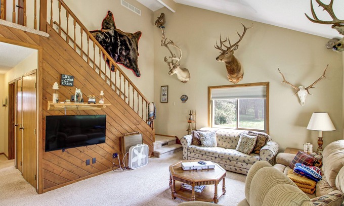 Menahga Haus | 'Pine Haven' Family Escape in Menahga: Fish & Hunt