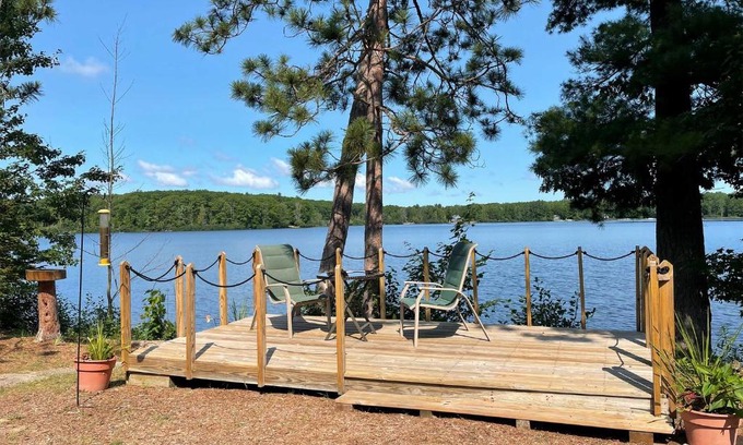 Interlochen Haus | Pine Ridge Resort Cabin on Bass Lake with Dock!