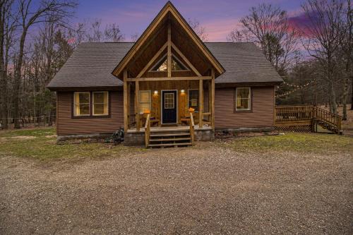 Mears Haus | Pinecrest Cabin