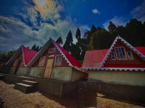 Darjeeling Haus | Pines and Beyond cottage