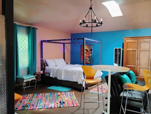 Merced Haus | Ping's Tiny Home self-check in & out private