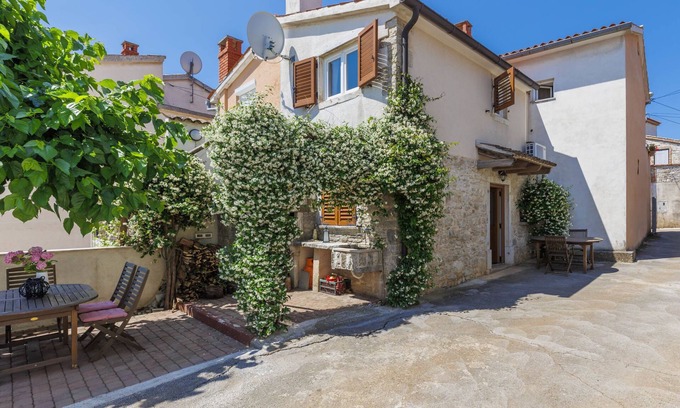 Kastelir Haus | Pinia I by Interhome