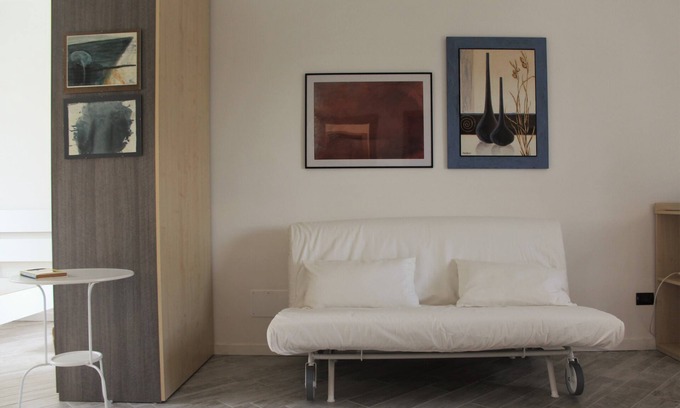 Pioppi Wohnung | PioppiHouse Ferienhaus. Große unabhängige Suite mit Terrasse mit Meerblick