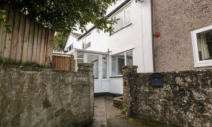 Lydney Haus | Pippins