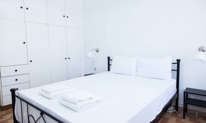 Keratsinion Wohnung | Piraeus 1 Bd Cosy Apt with Balcony
