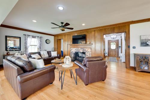 McHenry Haus | Pistakee Lake Estate with Boat Dock and Hot Tub!