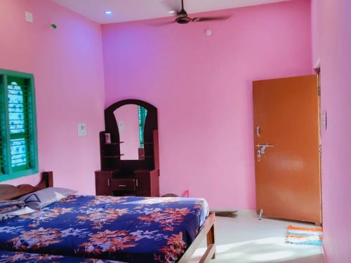 Anchetti Haus | Pithamagan river side cottage