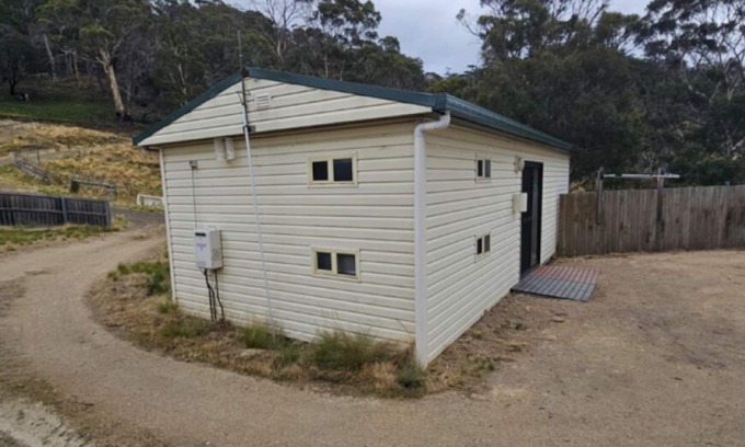 Mount Rumney Haus | Platypus Cabin - Mt Rumney Escapes