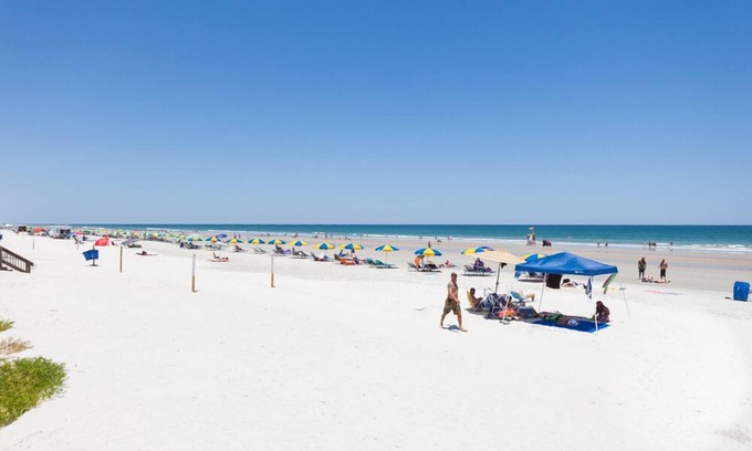 Plaza Shores Hütte | Plaza Cottage