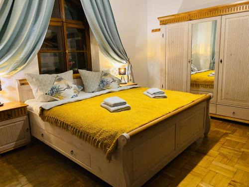 Hradec Kralove Wohnung | Plně vybavený apartmán u Velkého náměstí 3, Wi-Fi, Netflix, vana