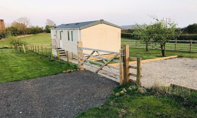 North Bitchburn Wohnung | Plum Tree Lodge Set in 2 acres of Private Land