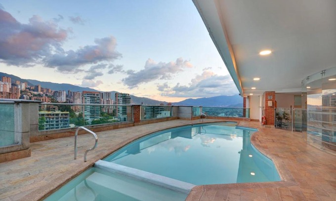 Las Lomas I Wohnung | Poblado. Apartamento amoblado, excelente ubicación