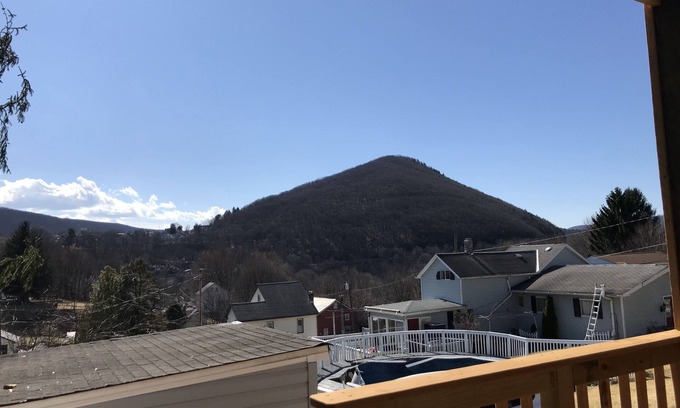 Jim Thorpe Wohnung | Pocono Jim Thorpe home - close to everything