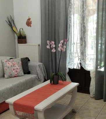 Koropi Haus | Poly's Sea Side House