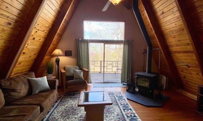 Eureka Springs Kabine | Pond Mountain Kingfisher 1