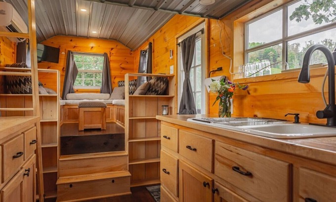 Mouth of Wilson Haus | Pondside TinyHome near Grayson Highlands FEES INCL